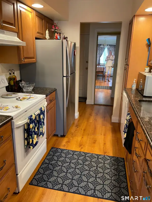 30 Rollingwood Drive #30, Brookfield, CT 06804