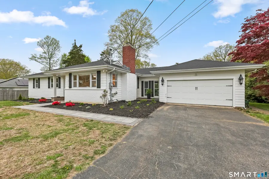 28 Kingston Road, Trumbull, CT 06611 - #2
