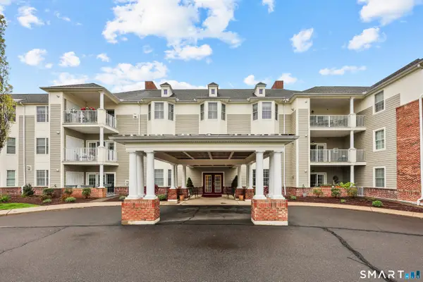 25 Cassandra Boulevard #111, West Hartford, CT 06107