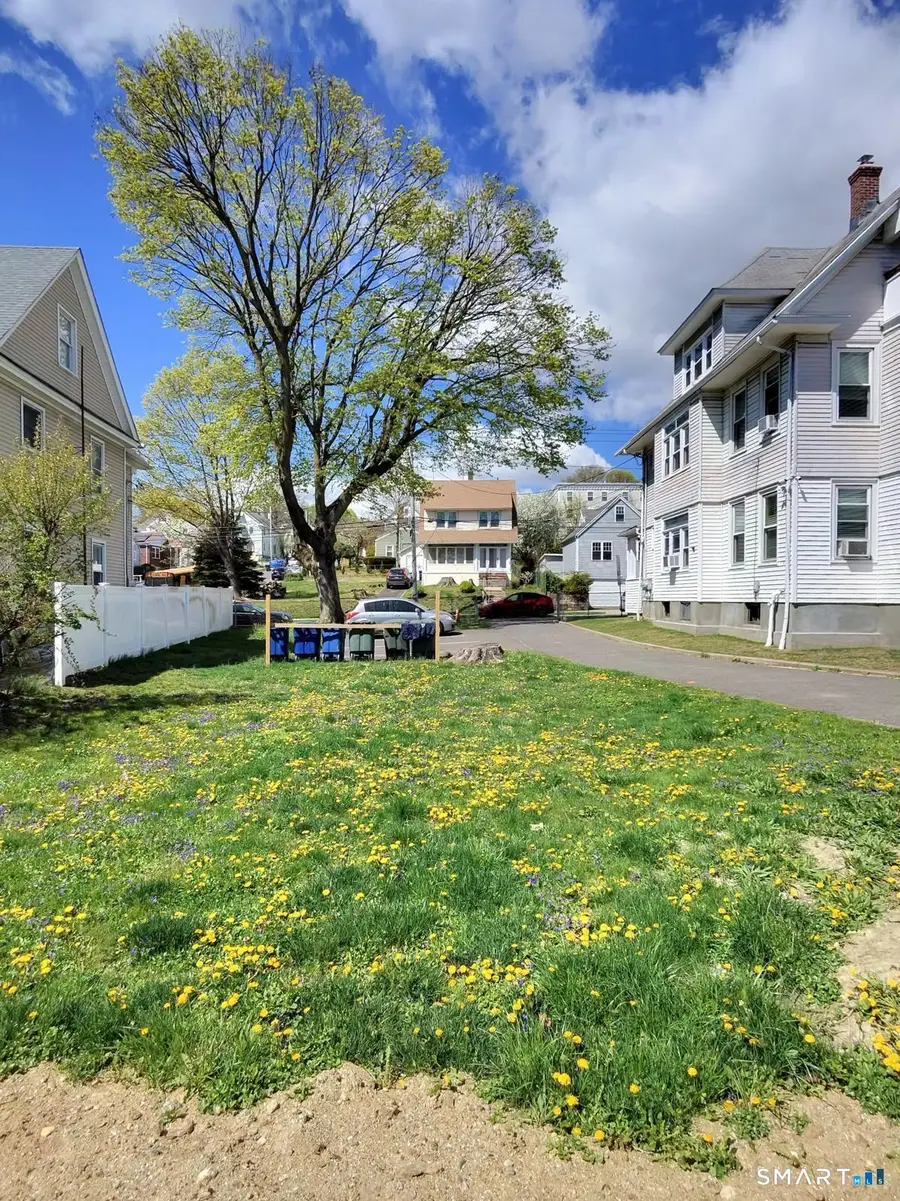 304 Pixlee Place, Bridgeport, CT 06610 - #2