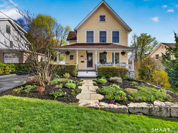 16 School St (mystic) Street, Stonington, CT 06355