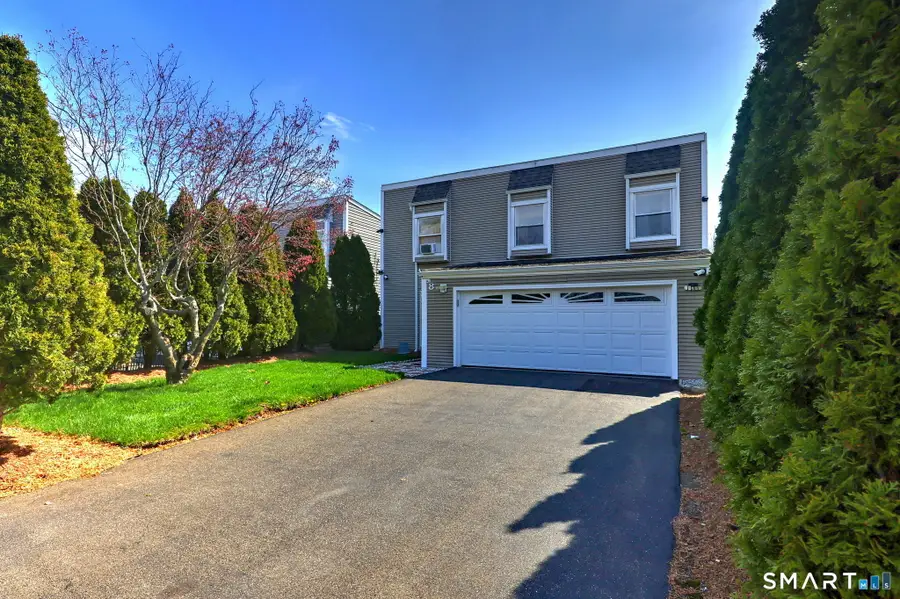 8 Inverness Square, Middletown, CT 06457 - #2