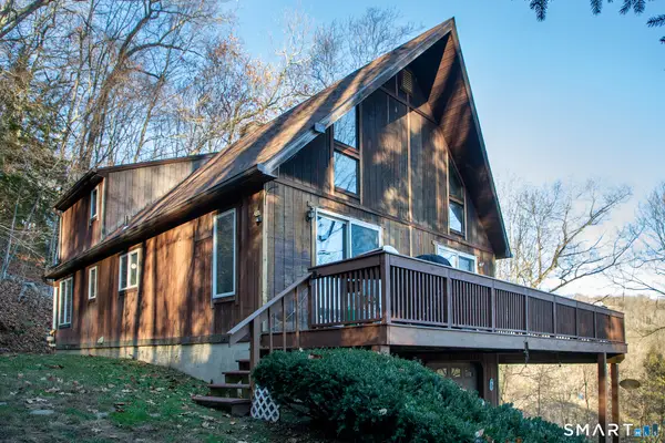 15 Hilldale Drive, Southbury, CT 06488