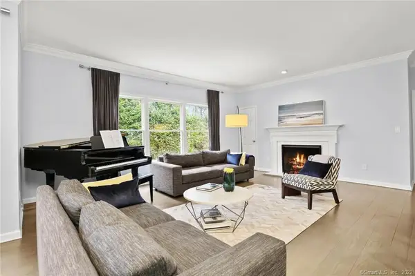 13 Old Stamford Road #13, New Canaan, CT 06840