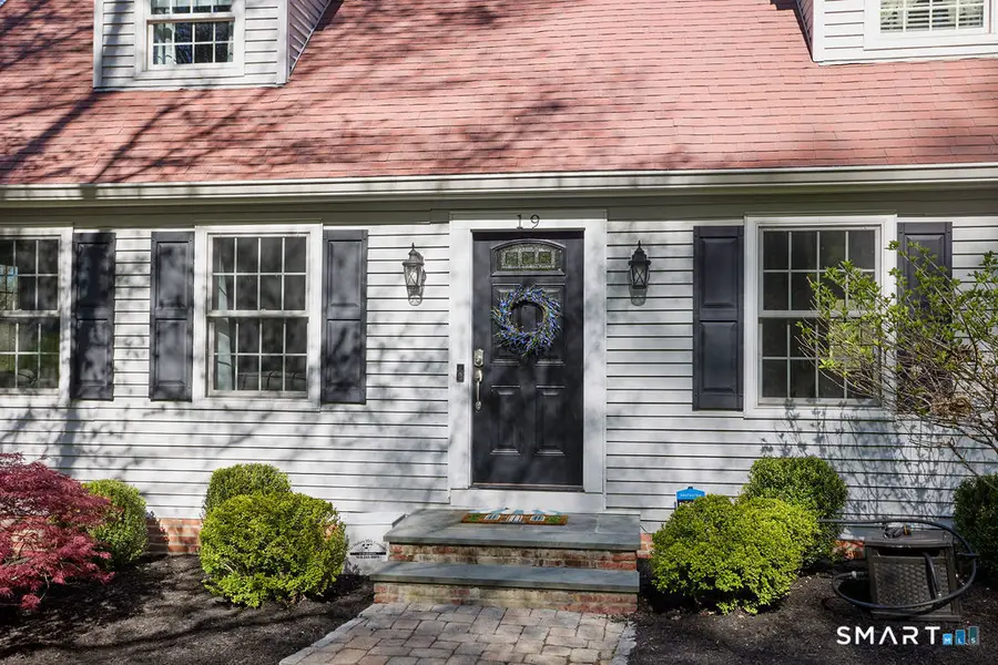 19 Evergreen Place, Ridgefield, CT 06877 - #2