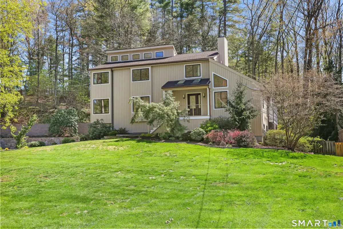 286 Strobel Road, Trumbull, CT 06611 - #1