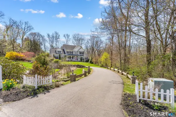 21 Fir Tree Drive North, Branford, CT 06405