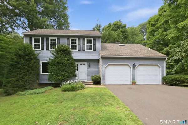 28 Green Woods Lane, Farmington, CT 06085