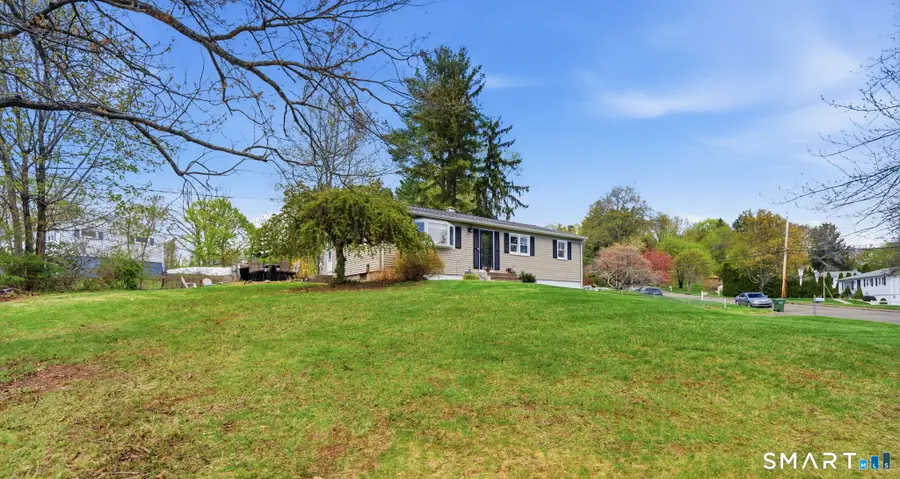 35 Apple Tree Lane, Wallingford, CT 06492 - #3