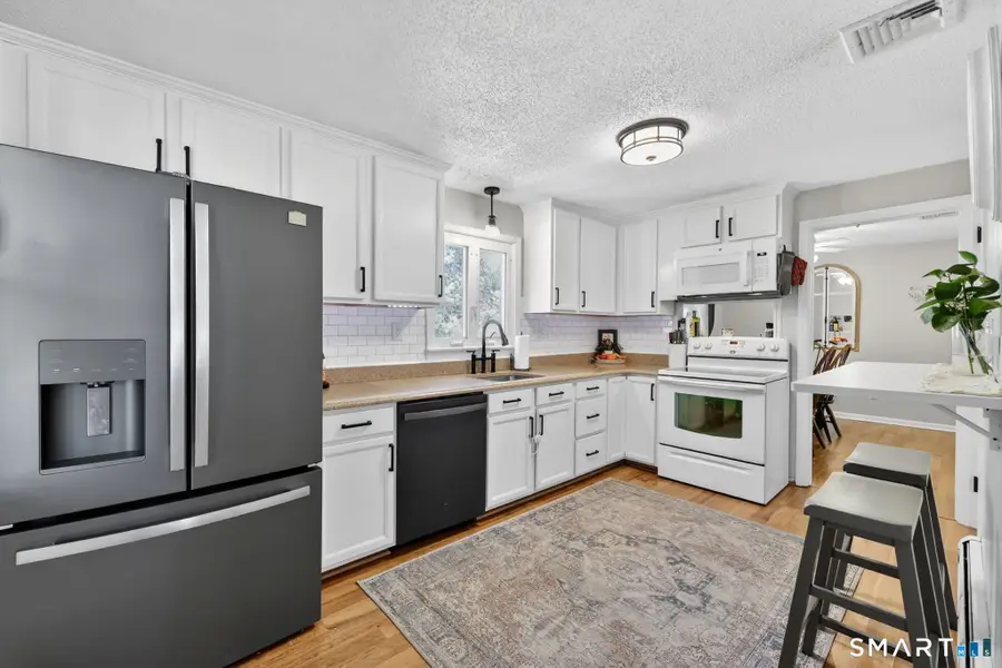124 Lydall Road, East Hartford, CT 06118 - #3