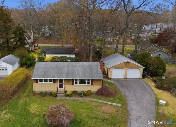 12 Pickerel Cove Trail, Old Lyme, CT 06371