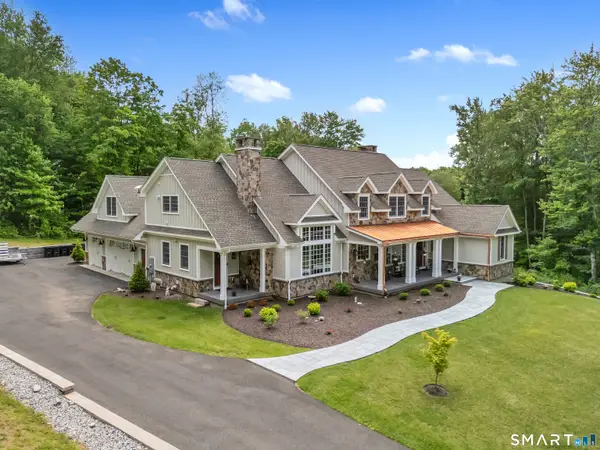 49 Round Hill Road, Woodbridge, CT 06525
