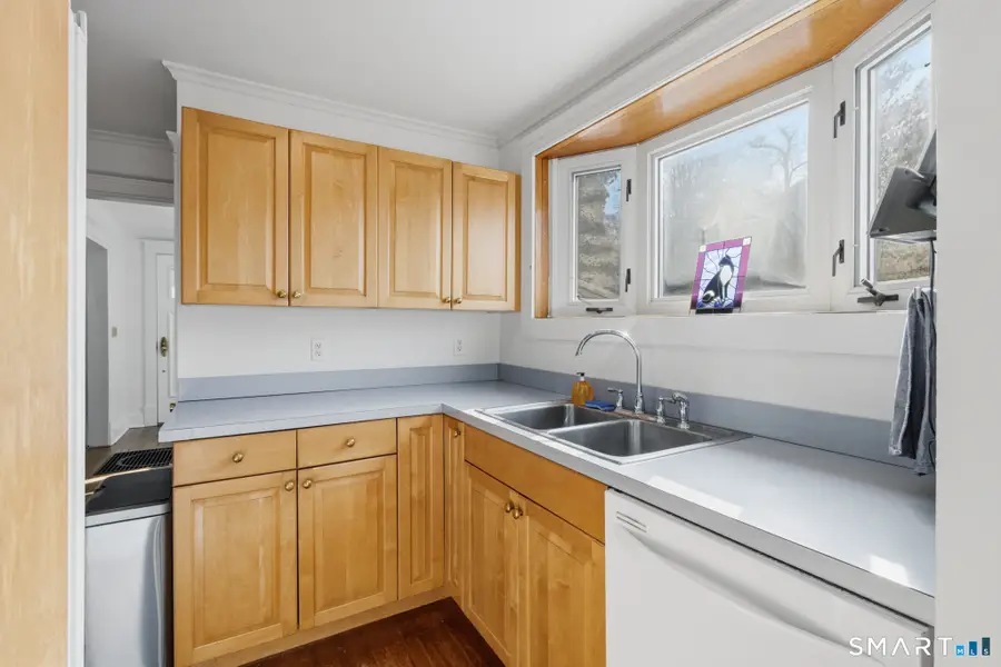 21 Acushnet Street, Naugatuck, CT 06770 - #3