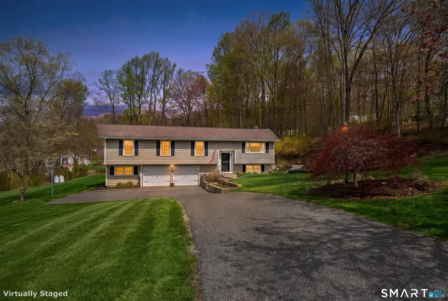 18 Fleetwood Drive, New Fairfield, CT 06812 - #2