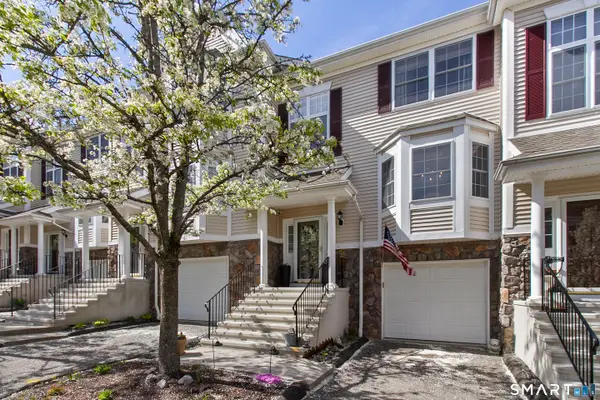 1606 Larson Drive #1606, Danbury, CT 06810