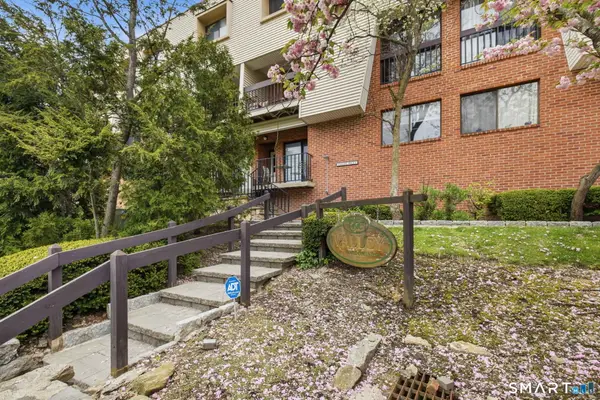 1 Valley Road #207, Stamford, CT 06902