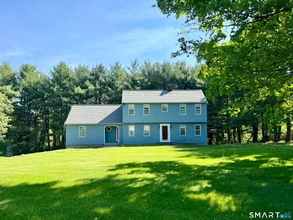 20 Brookwood Drive, Newtown, CT 06470
