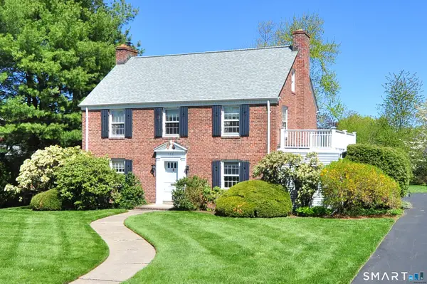 102 Ridgewood Road, West Hartford, CT 06107