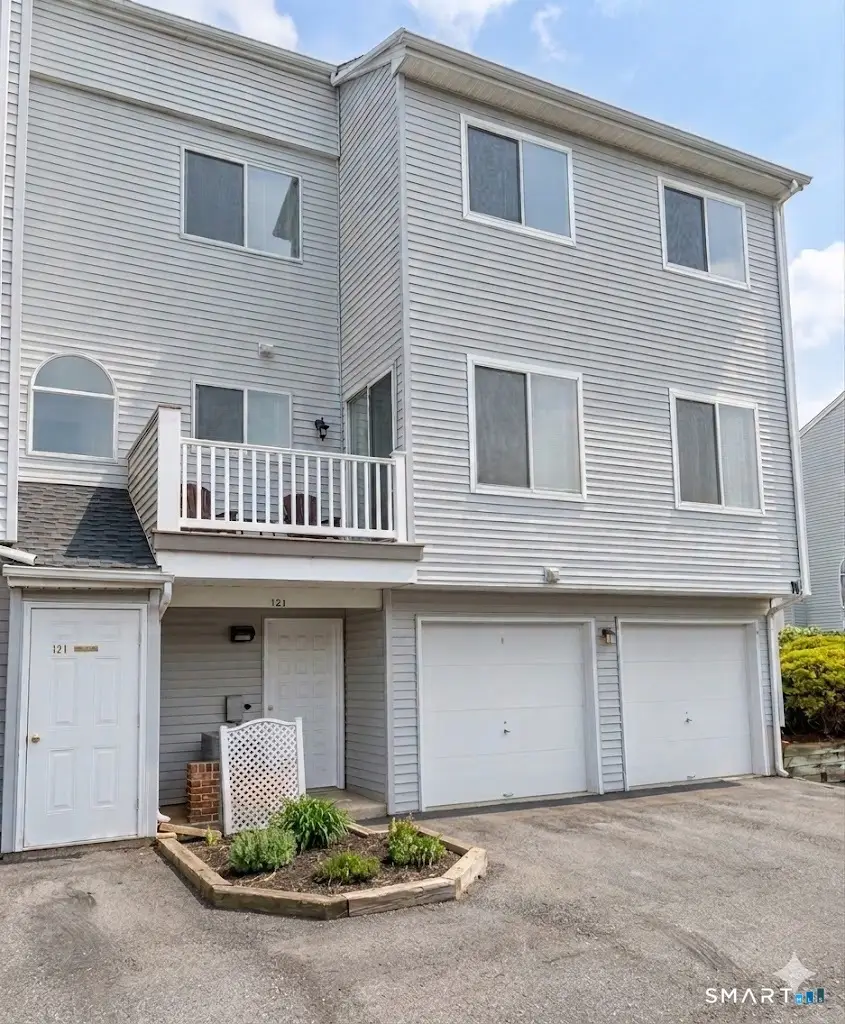 121 Staffordshire Common Drive #121, Wallingford, CT 06492 - #1