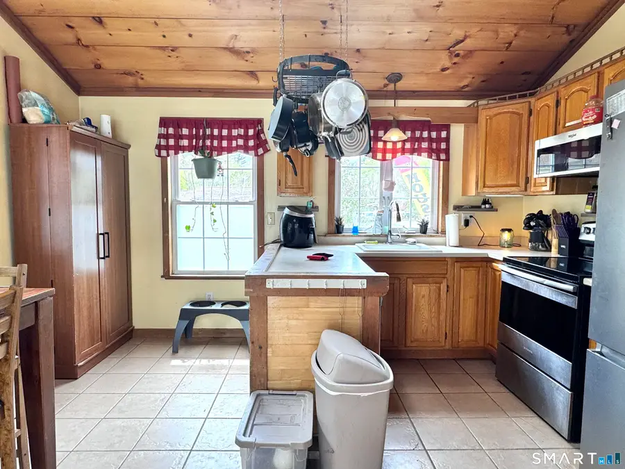 46 Klondike Street, Thompson, CT 06255 - #3