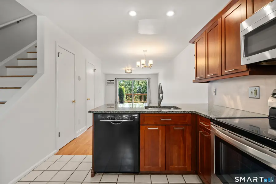 48 Dean Street #4, Stamford, CT 06902 - #3