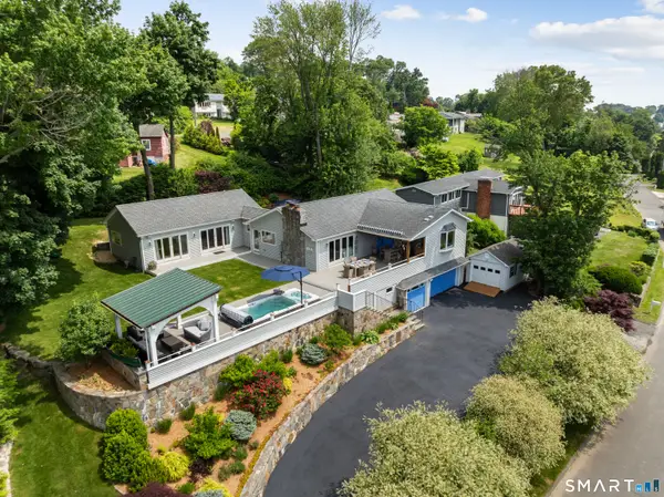 113 North Lake Shore Drive, Brookfield, CT 06804