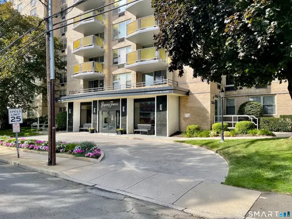 1 Strawberry Hill Court #8A, Stamford, CT 06902