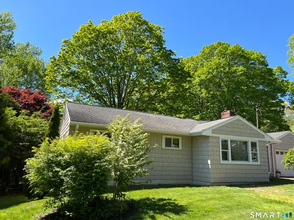 26 Grandview Terrace, Essex, CT 06426