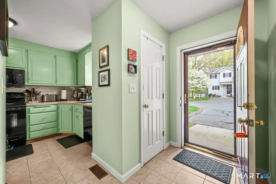 1048 South Main Street #32, Plantsville, CT 06479 - #3