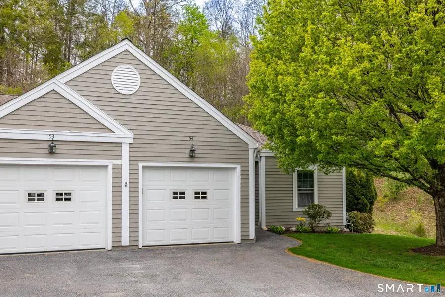 54 Elizabeth Circle #54, Newtown, CT 06482 - #2