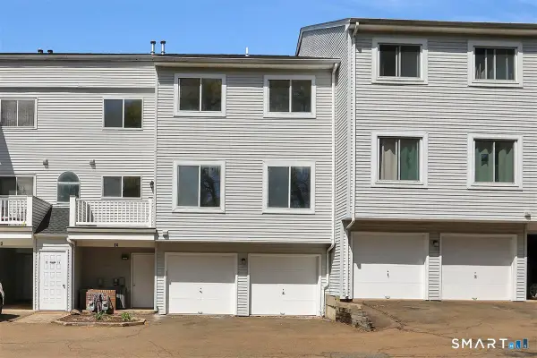 14 Staffordshire Common Drive #14, Wallingford, CT 06492