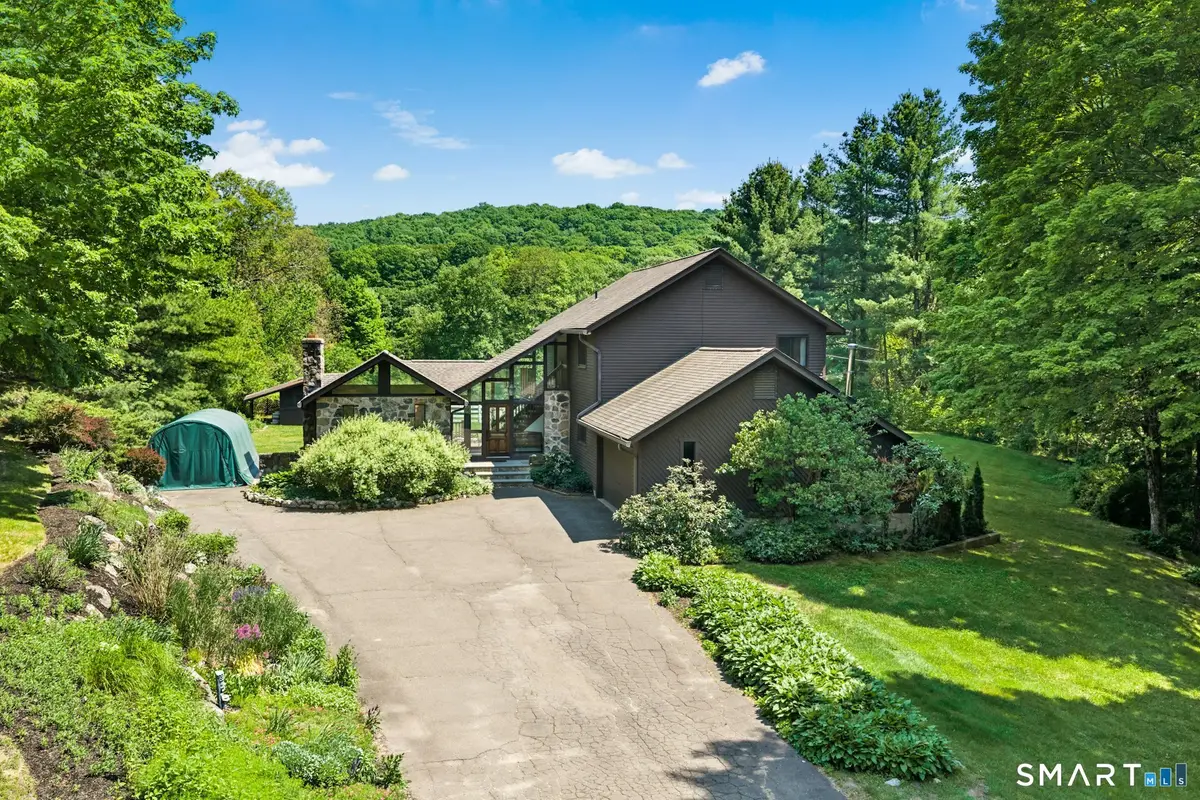 127 Huntingtown Road, Newtown, CT 06470 - #1