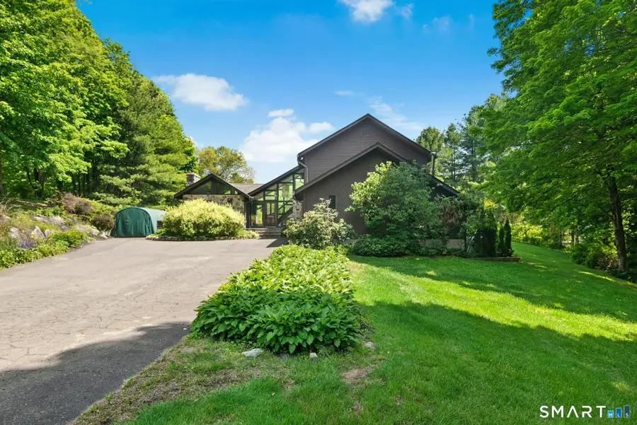 127 Huntingtown Road, Newtown, CT 06470 - #2