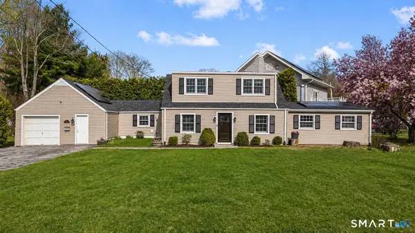 11 Barmore Drive West, Stamford, CT 06905