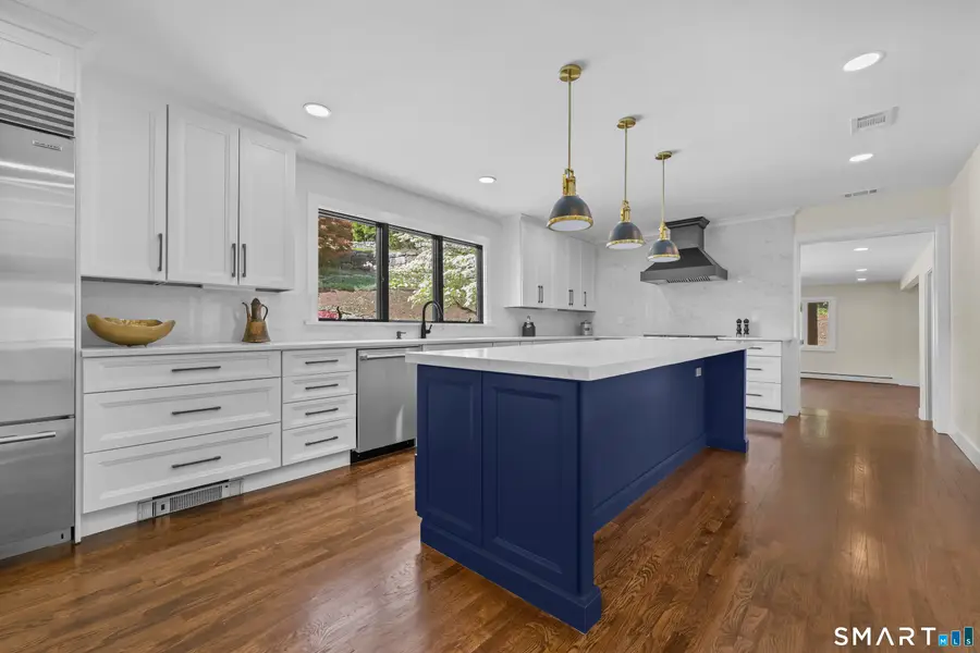 53 West Hill Circle, Stamford, CT 06902 - #3