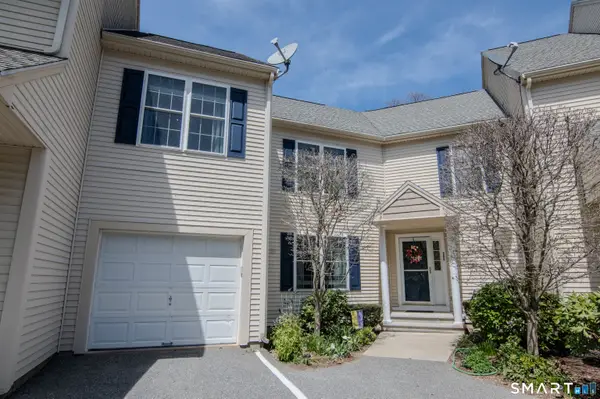 80 Perry Street #205, Putnam, CT 06260