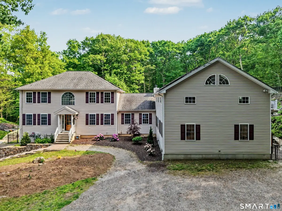 25-1 Macintosh Drive, Oxford, CT 06478 - #1