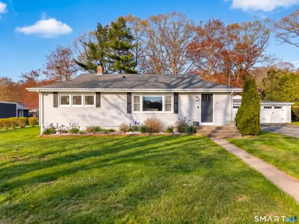 5 Oak Road, Waterford, CT 06385