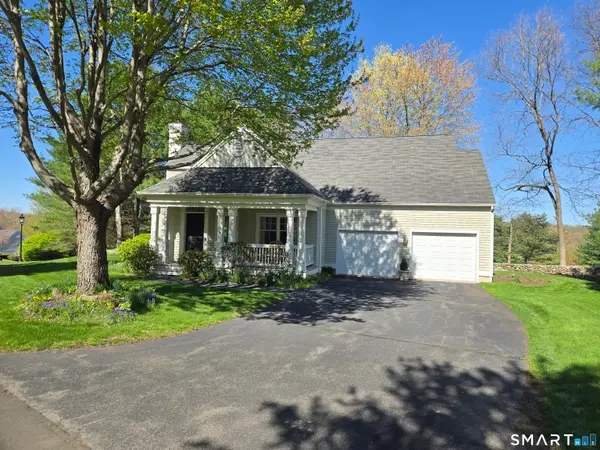 10 Pelham Way #10, Middlebury, CT 06762