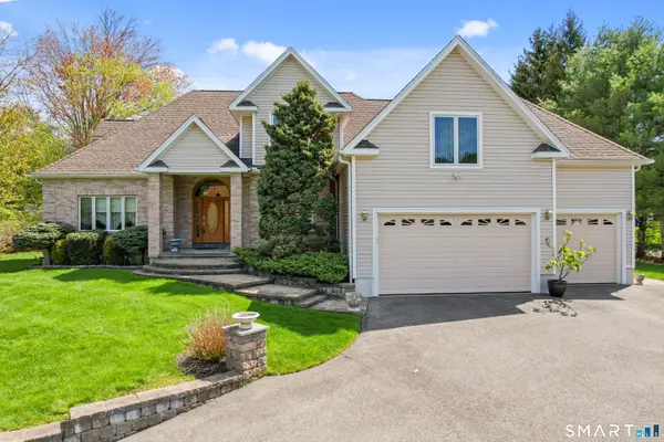 44 Chippenwood Lane, Bristol, CT 06010