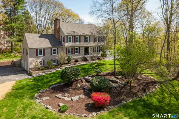 19 Crabapple Lane, Newtown, CT 06470