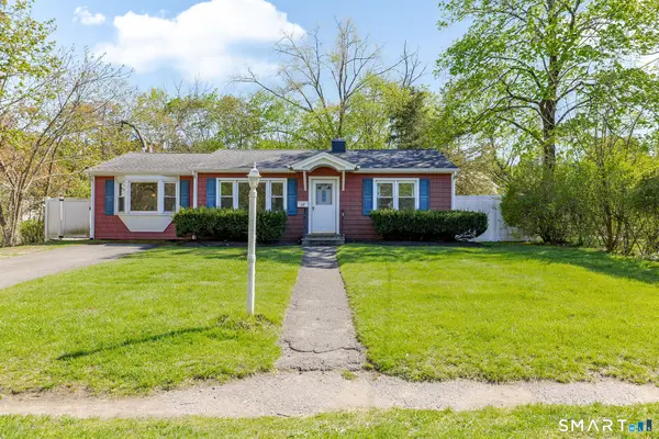 17 Fleetwood Avenue, Bethel, CT 06801