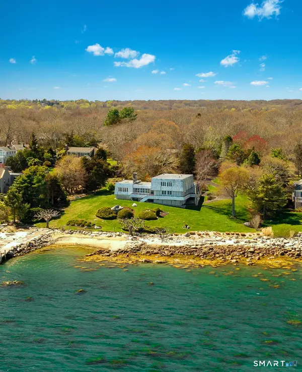 39 Chippechaug Trail, Stonington, CT 06355
