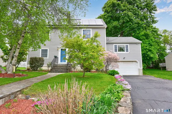 7 Merrill Road, Trumbull, CT 06611