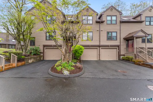 6 Deepwood Circle #6, Monroe, CT 06468