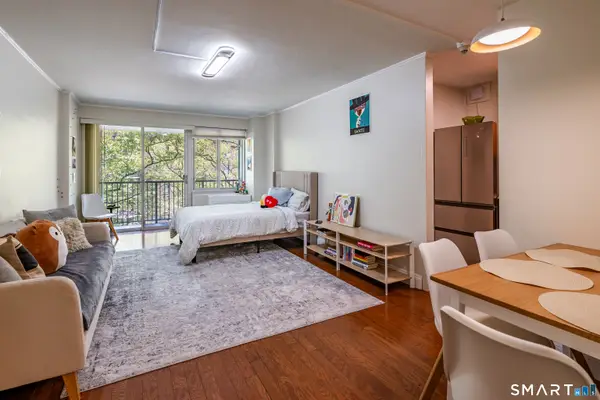 100 York Street #5L, New Haven, CT 06510