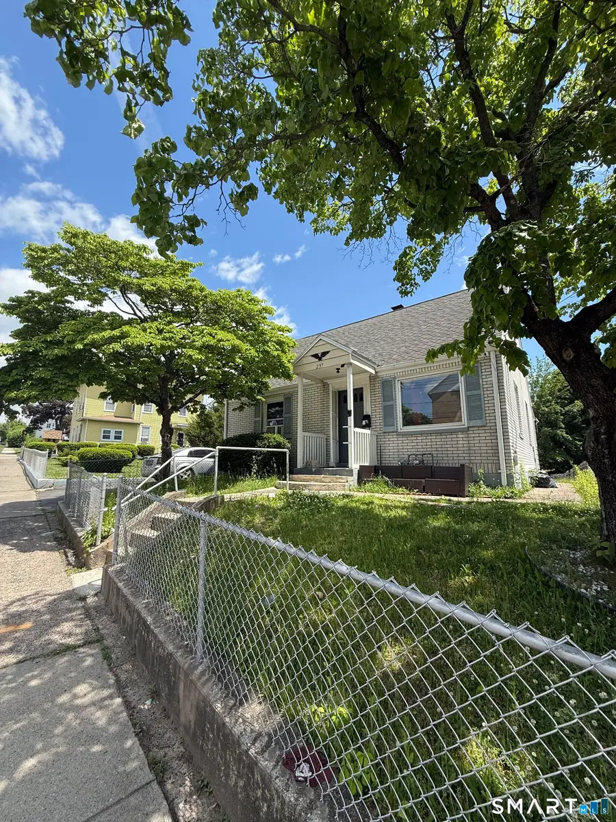 237 Burritt Street, New Britain, CT 06053 - #2
