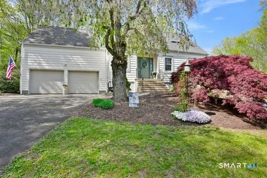 117 Rolling Hills Drive, Oxford, CT 06478