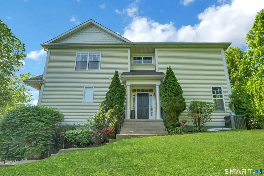21 Woodcrest Lane #21, Danbury, CT 06810 - #3