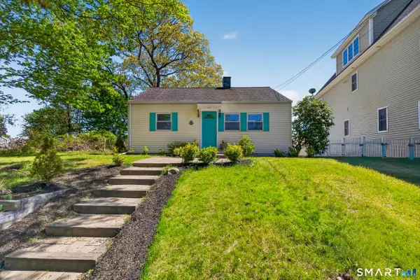 33 Howard Court, Milford, CT 06460